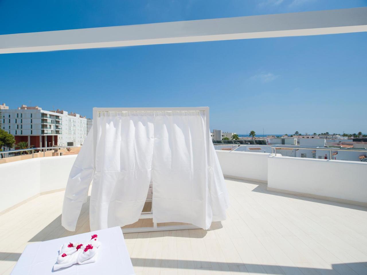 My Way Luxury Ibiza Studio - Ab Group Playa d'en Bossa Exteriör bild